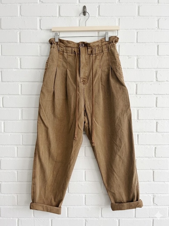 Free People Pants - Free People Margate Pleated Tapered Pants in Camel Brown Size S